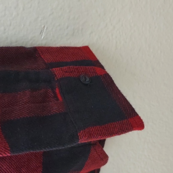 NWT HAS DEFECT LEVI'S RED AND BLACK BARSTOW WESTERN FLANNEL SHIRT XXL - Picture 10 of 16